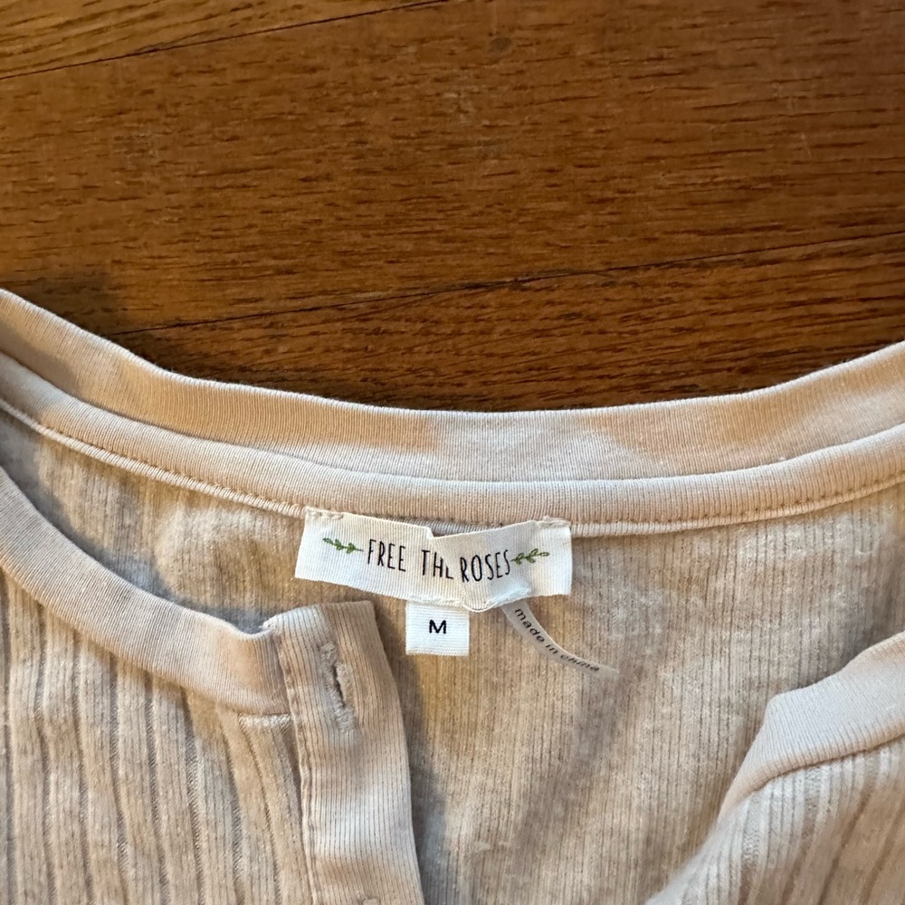 Free the Roses Beige Ribbed Bodysuit - Picture 2 of 3